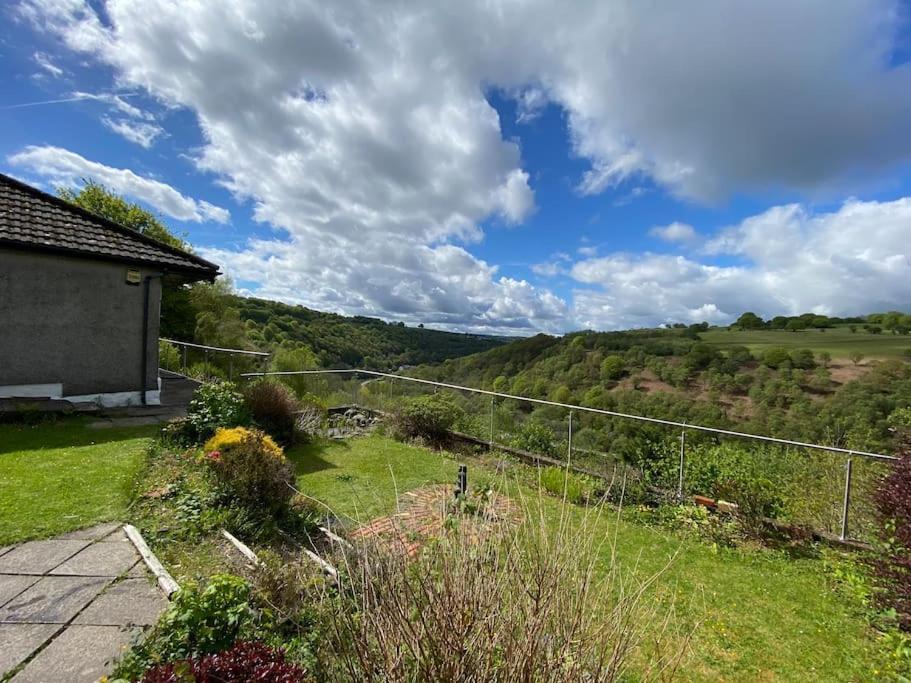 The Crest Hillside Retreat With Hot Tub Villa Abertillery Exterior photo